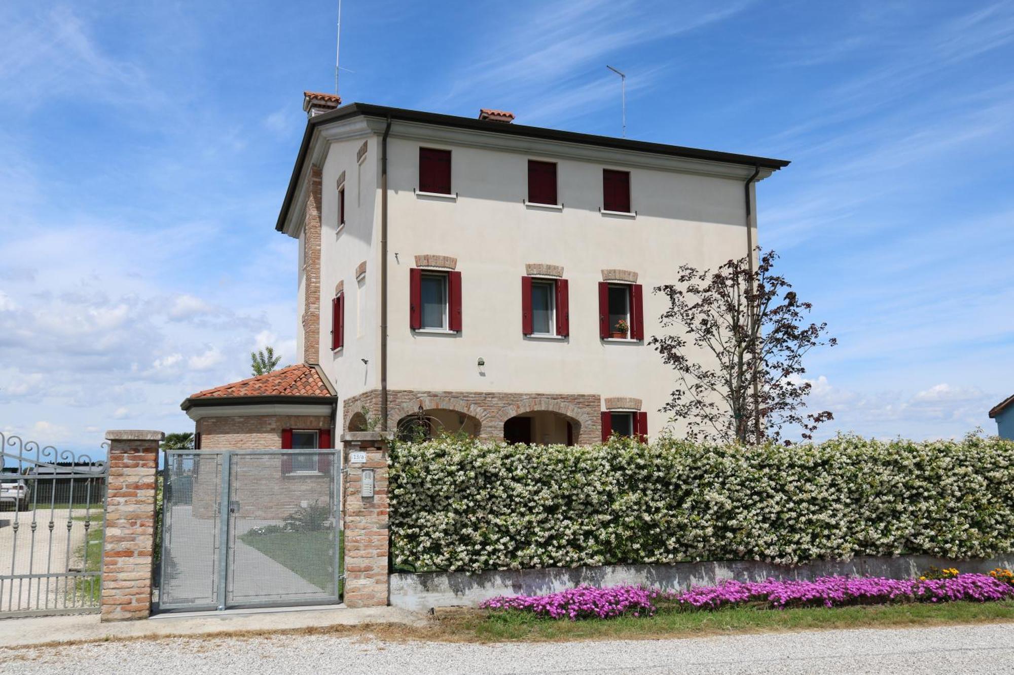 Casa Al Piave - Appartamento A 5 Km Dal Mare Eraclea Exterior photo